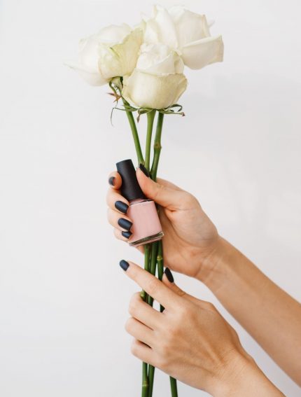 woman-holds-nail-varnish-and-flowers-beauty-salon-U2366SW.jpg woman-holds-nail-varnish-and-flowers-beauty-salon-U2366SW.jpg